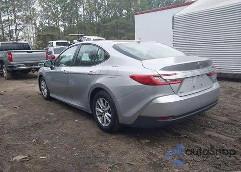 2026 Toyota Camry Le z USA, uszkodzony, nr VIN 4T1DAACK8TU664198